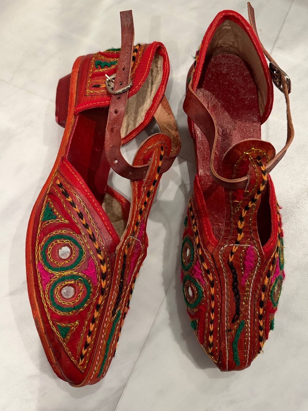 India Pakistan Peshawar t strap sandals embroidered leather size 8